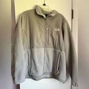 Plus 2x women’s grey North Face Denali Jacket.